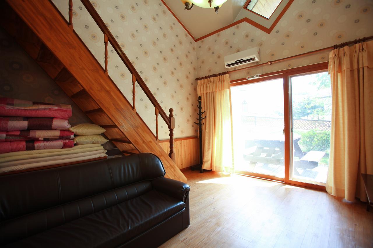 Pyeongchang Iris Pension Exterior photo