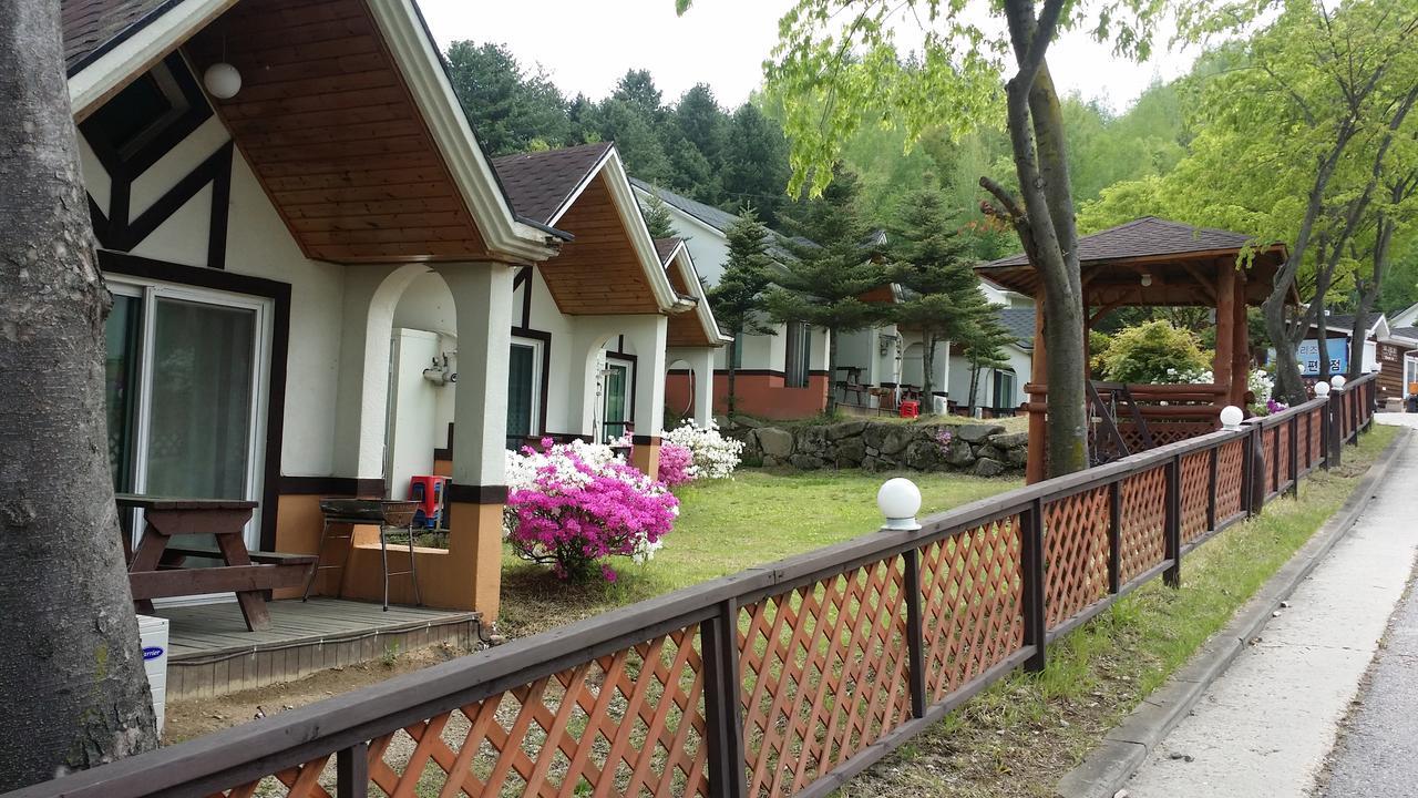 Pyeongchang Iris Pension Exterior photo